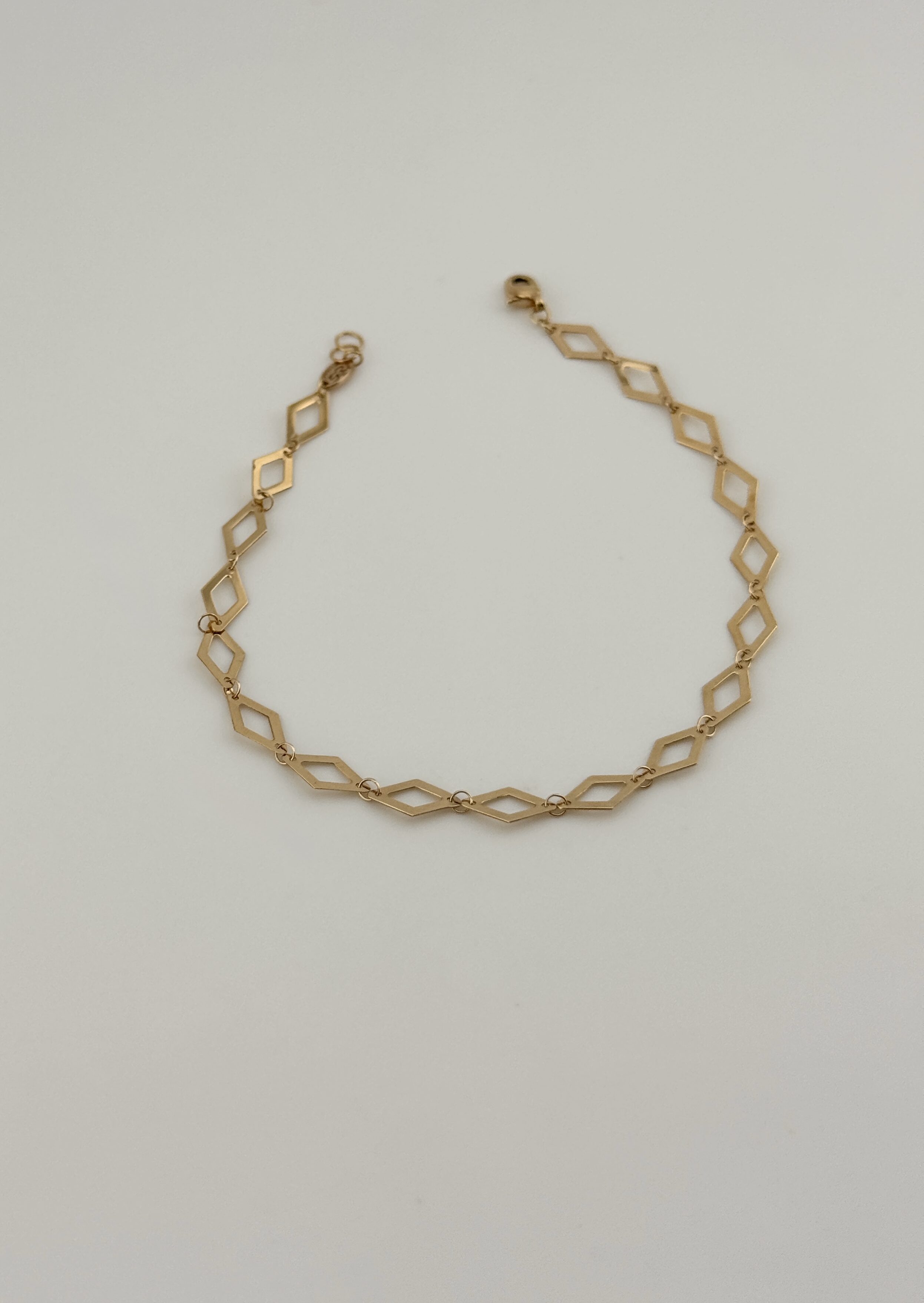 دستبند لوزی