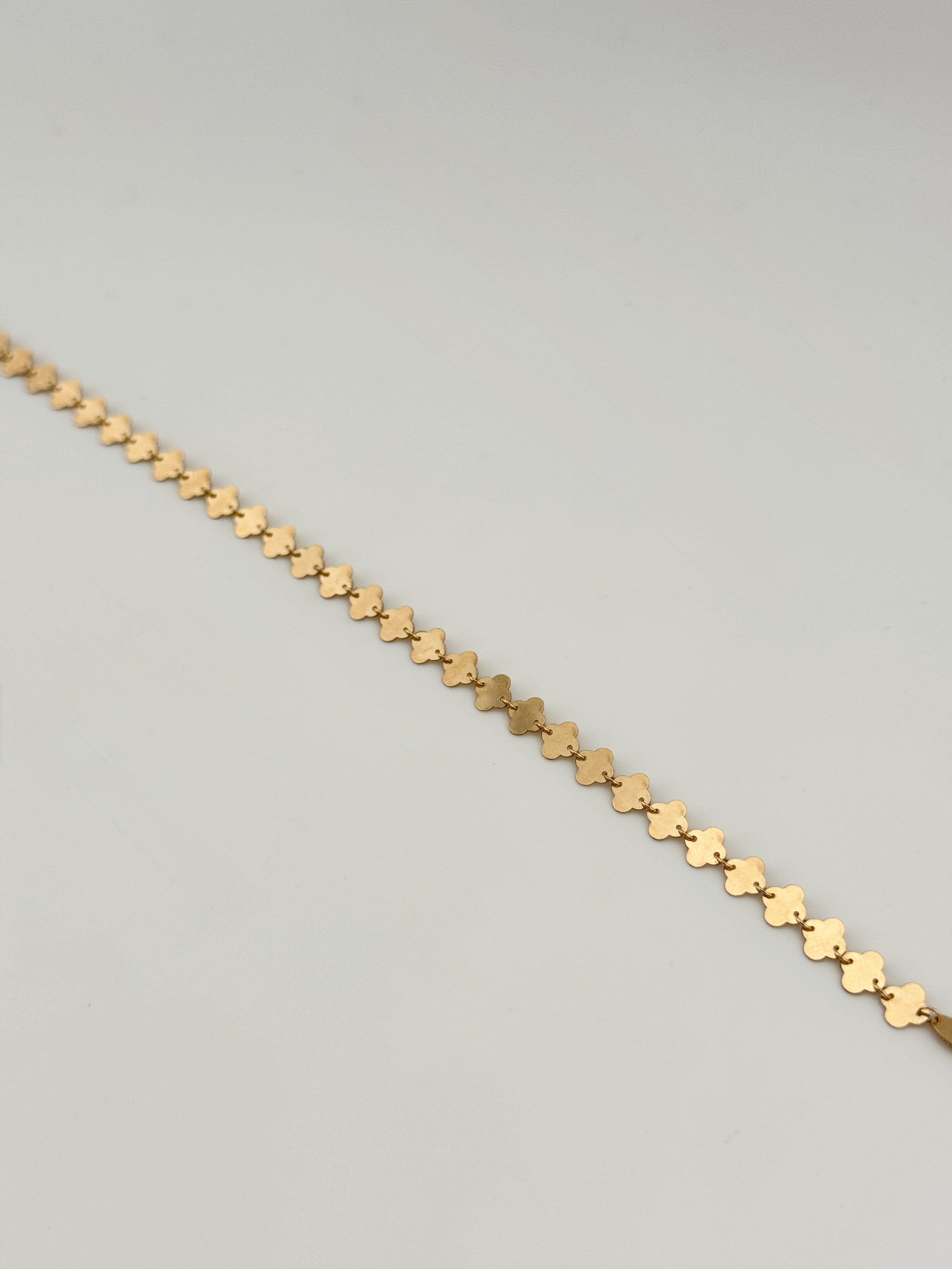 دستبند گل ریز